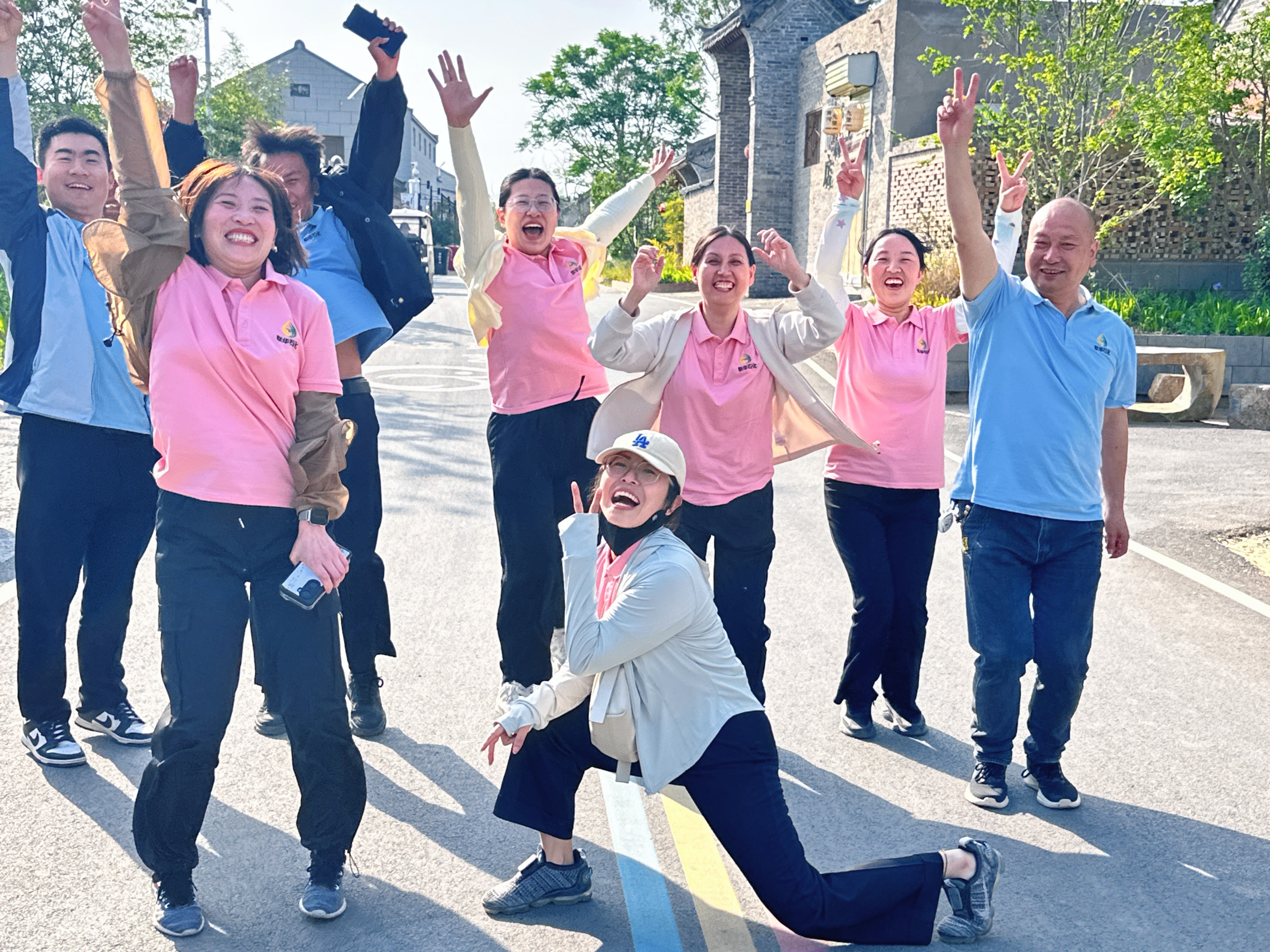 Chasing the Wind, Gathering Wild Joys: Warmth and Passion Fill the Spring Scenery at Yanming Lake —Lianhua Petrochemical’s 2025 Spring Team-Building Outing Concludes Successfully
